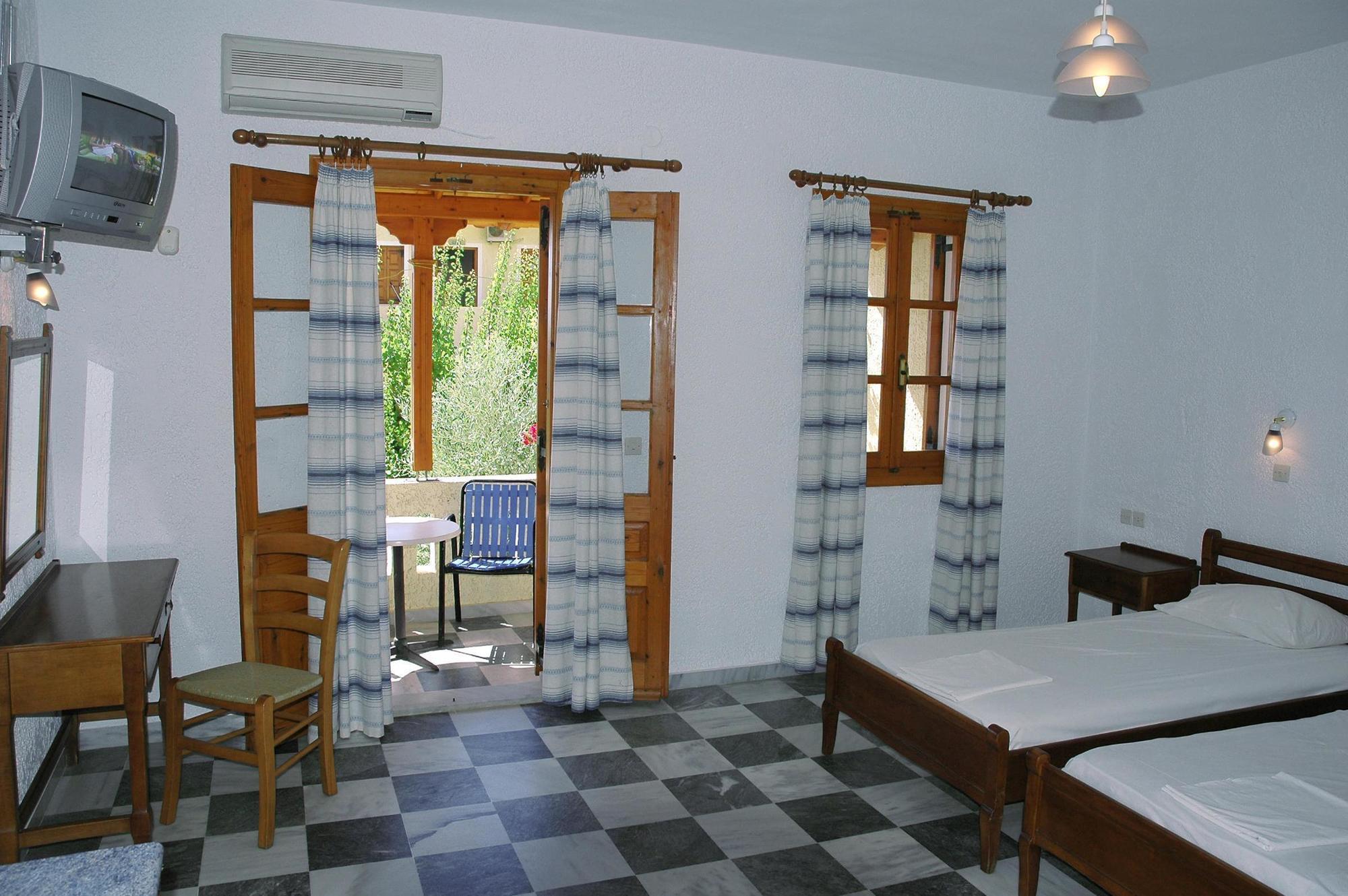 Agrilionas Hotel Marathókampos Exteriör bild